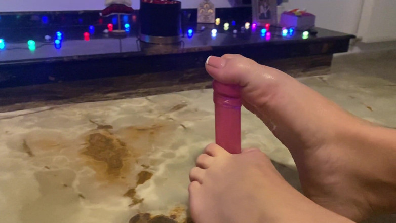 SassyTiff: Foot fetish oil