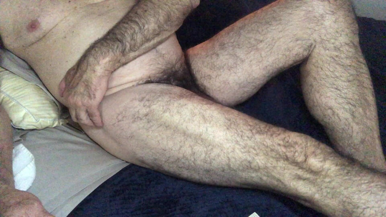 OhTrevor: Reifer papi fantasiert über ein williges jungs-loch, während er meinen schwanz...