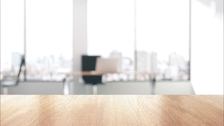 Lovely Lilith: POUZE AUDIO – sex po telefonu s konkurenčním spolupracovníkem