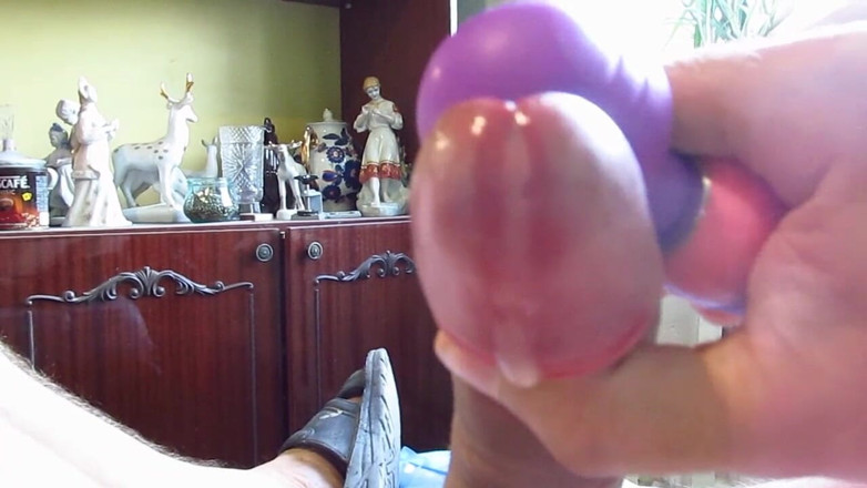Hot guy solo: Hot compilation of solo gay cumshots from vibrators and sex...