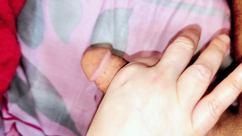 Manosexyscat69: Hausfrau füßet ihren großen harten schwanz, footjoob dirtytalk in punjabi