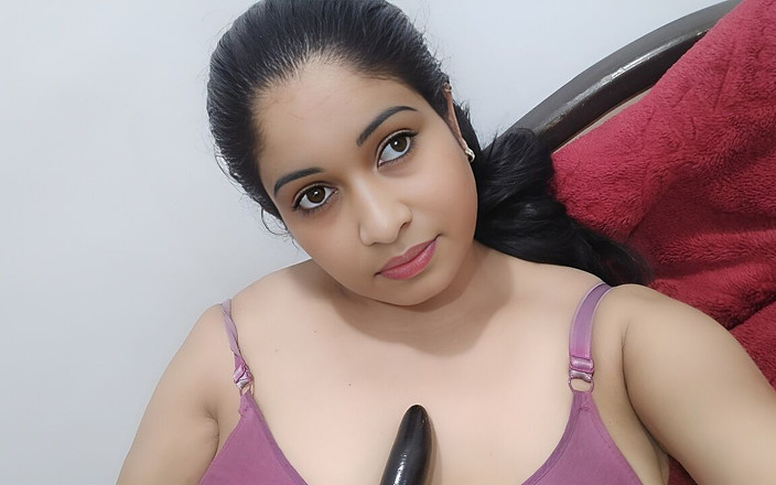 YourUrfi: Bini curang berkongkek pepek dan pantat dengan timun desi