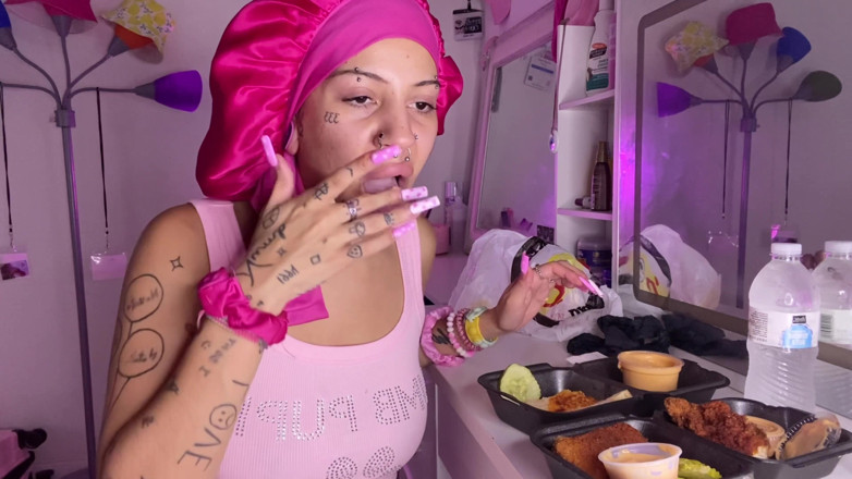 Nali Marie: Mukbang Spicy Food Asmr Long Nails Messy Facestuffing Vlog