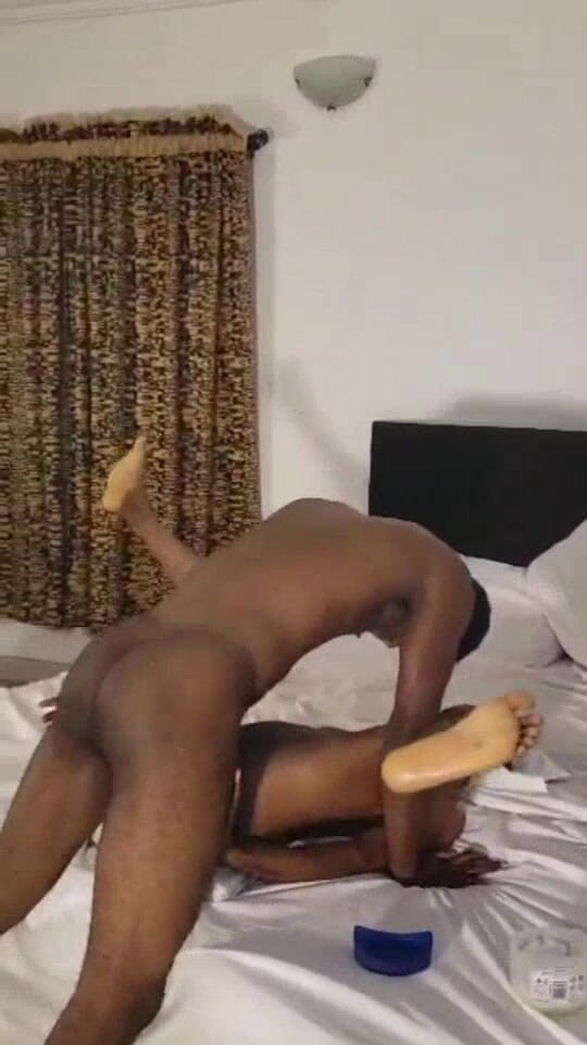 Sweetass132: Velký zadek spodkem si vezme sousedovo velké černé péro