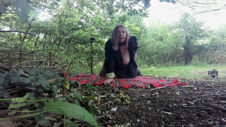 Movies by Louise: Cum Over My Big Bouncin Booty