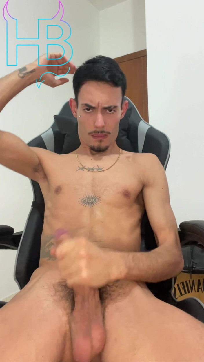 Heitor Bauman OFC: Un jeune homme poilu jouit beaucoup