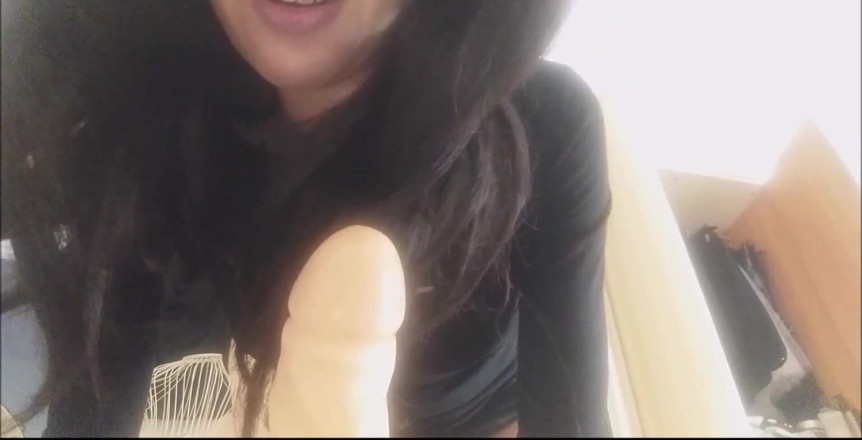 savannahamatoriale: A Young M. Sexy and Farting Girl