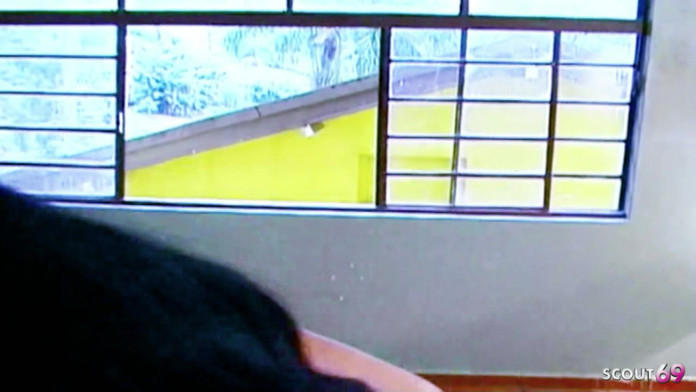 Shemale TS Collection: Hot Big Tit Shemale Fucked po raz pierwszy przez sąsiadów...