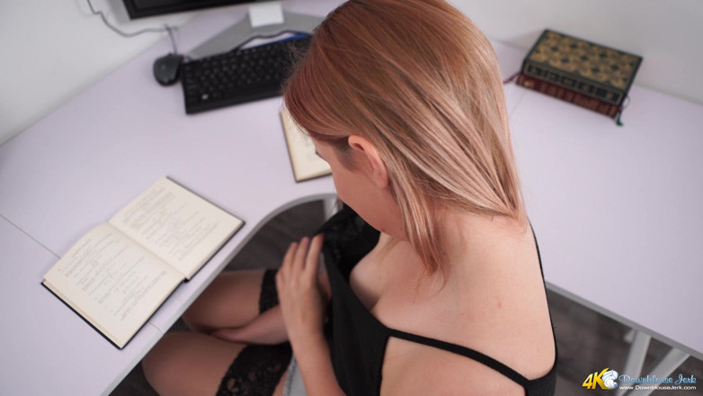 DownblouseJerk: Provocando o Tutor - JOI