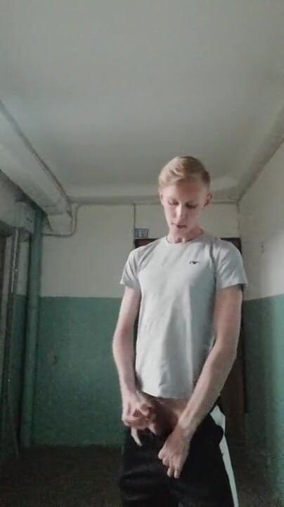 Dick Boys Studio: Beschloss, am eingang zu wichsen