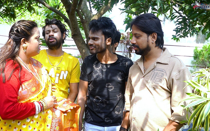 Desi Bold Movies: India mallu hardcore diferente posición de sexo con cuatro chicos...