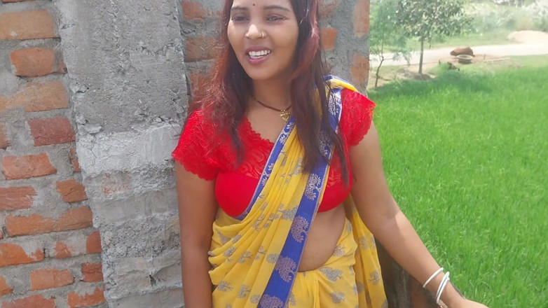 Pooja raniji: Deshi Pooja Bhabhi Come in Oldest House Chhat Fast Floor...