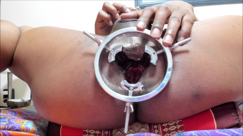 Nueng_Thai: Nueng, No. 117, Nueng &amp; Pitt Special, Üçüncü Cumshot