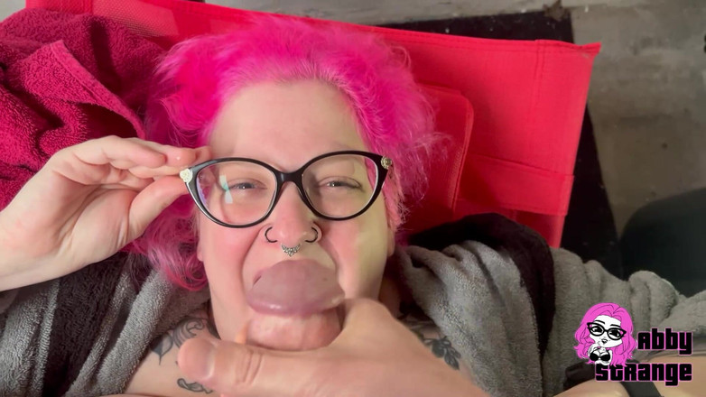 Abby Strange: 健康日精子面膜