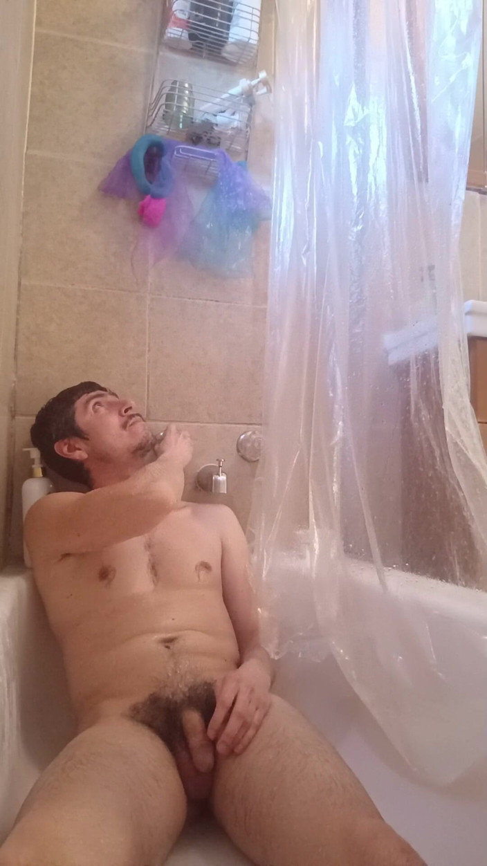 Tabasco Jake: Handsome Man Explodes Thick Cum in the Bathtube