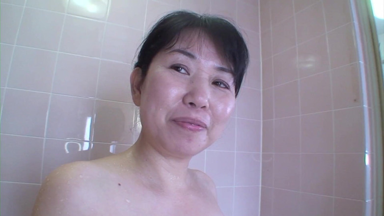 Japan Lust: Sumie-san starts her day early with a sweet stranger