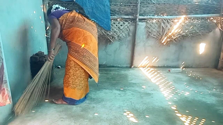 Priyanka314: インドのステップシスタービレッジホームクリーニングセックス