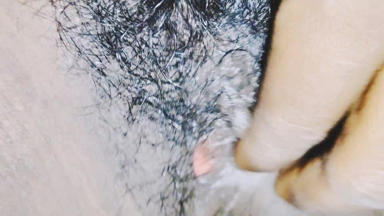 Aassam: Main Ghar per Akela Hun Mere Ghar per Koi Nahin