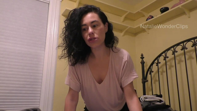 Natalie Wonder: Enquanto você descansava, a madrasta estava acordando seu pau
