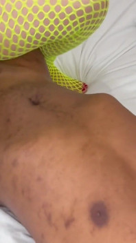Une Italienne à forte poitrine prend une grosse bite noire en elle avec du sperme dans la bouche