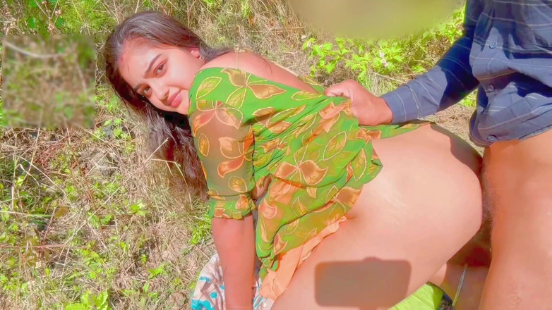 Your_aisha: Desi dorfmädchen erstmals heißes ficken im dschungel, erstmals gefickt xXX...