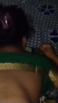 Indian Bhabhi Close-up Short Clean Pussy