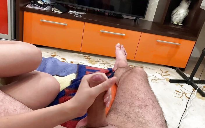 Kitty Kriss: Sensual paja convertida en mamada, él perfectamente disparó en mi boca