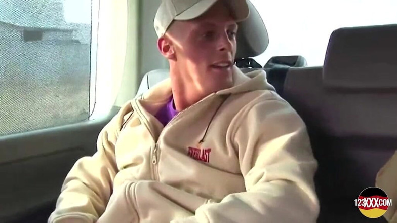 German amateur - 100% German hardcore videos: Сексуальна німецька краля отримує сперму на її круглу і жирну дупу