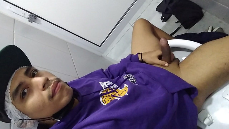 AlexAlejandro13: 在公共卫生间度过最美好的时光