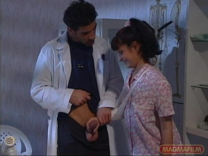 Magmafilm: Він просто грає лікаря, але дупа справжня