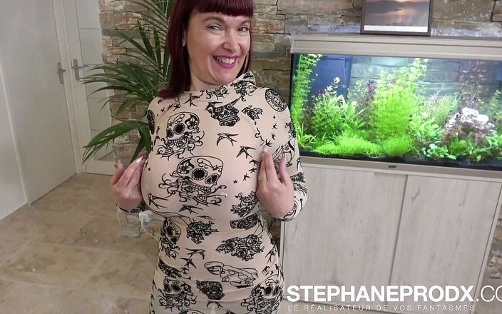 Stephprodx: Caro a beautiful cougar with big tits