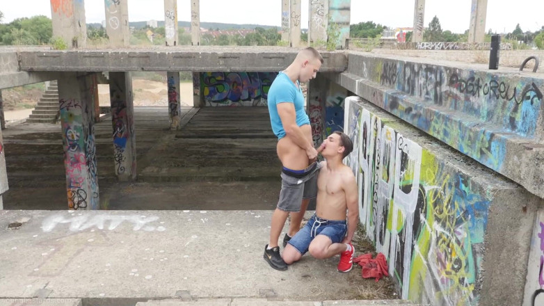 Kinky Twink: Twink Cum Slut Gets It