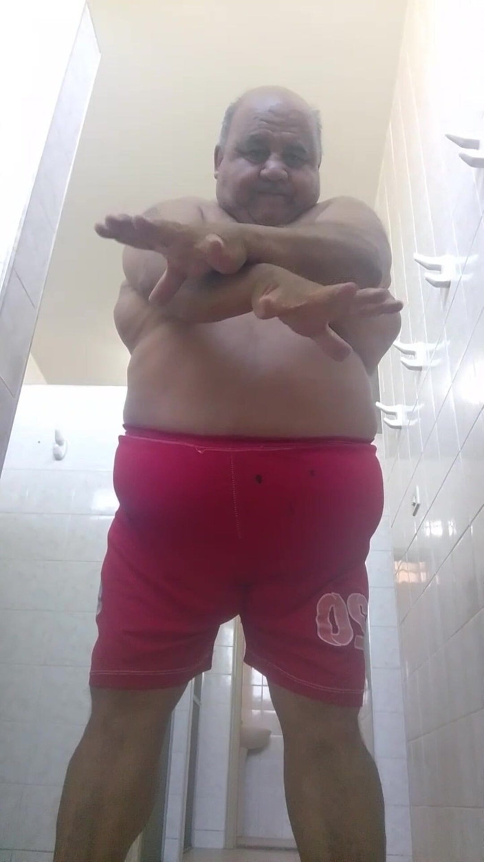 Punchbagplz: Brawling bubba - dominasi pov di ruang ganti baju