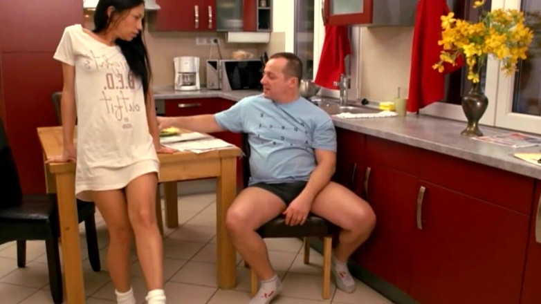 Deutschland porn: La moglie troia scopa con l'amico di suo marito in...