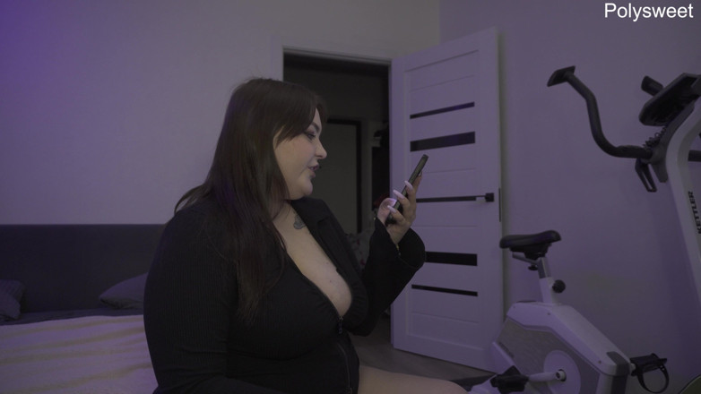 Polly Sweet: Porno příběh: Při druhém análním sexu v životě se pohyboval jako...