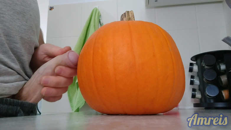 Amreis: 또 다른 할로윈 오르가즘. 호박에 욱신거리고 두껍습니다.