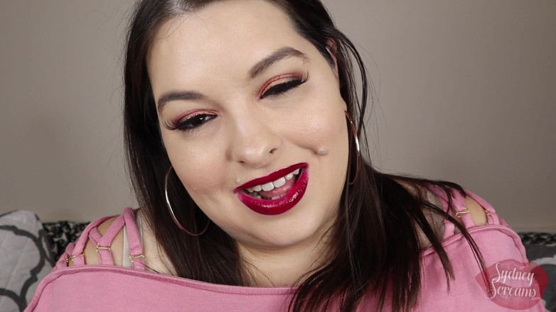 Sydney screams fetish: First Date Kissing