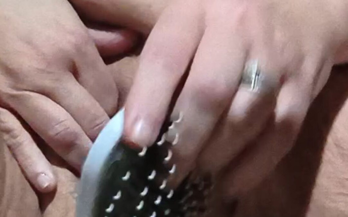HerculesnVENUS: Fucking a Brush in Her Hairy Bush