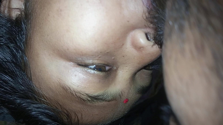 Mridulmadhu: Seks pagi dengan adik tiri. Si Dia Sangat Terkejut, Tetapi...