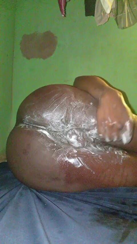 Africatrans: Jilat memek gadisku.