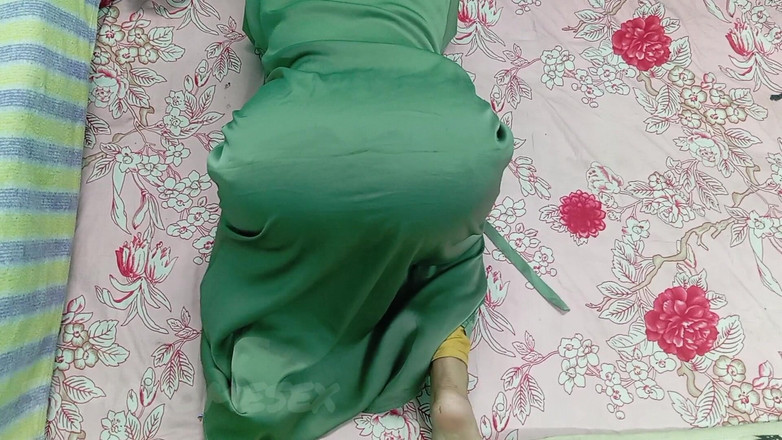 Sumahomesex: Muslimsk hijabi sexig hemmafru sex med tjänare