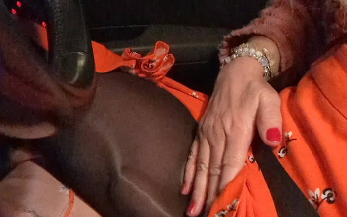 Fiona of Delights: Mature Blonde Trans