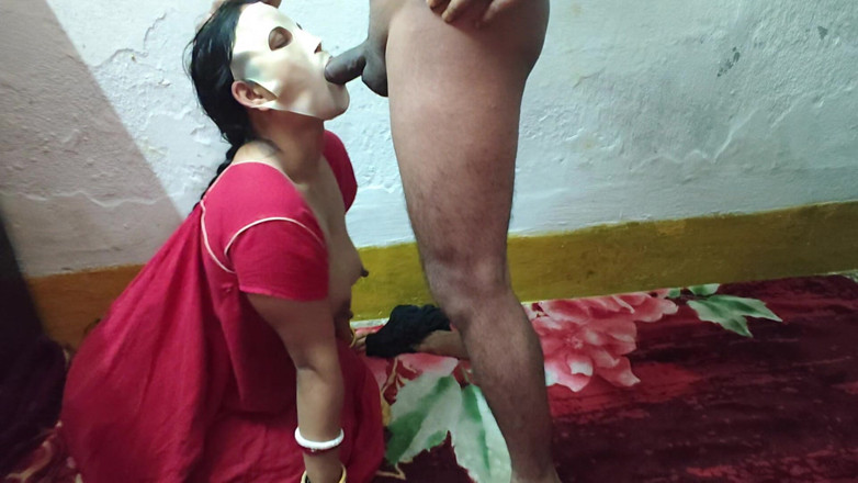 Busty Banuu: Pembantu rumah bersusu seksi menghisap batang pemilik. Sex Video