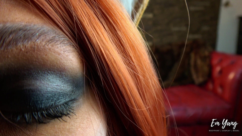 Em Yang: Punto de vista: experiencia de dominación con pintura facial de...