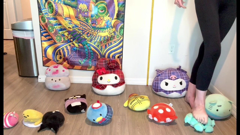 Peppermint Giantess: Plushie Stomp - collection de jouets fourrés de 16 pieds