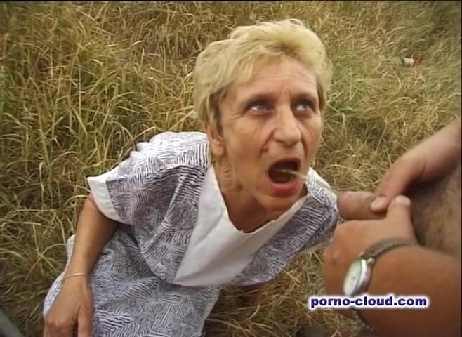 Porno Cloud: Granny and the Girls in the Outdoor Orgy