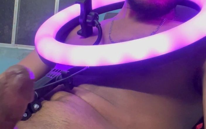 Indianboysayan [deactivated]: Indisk twink som spelar enorm kuk och letar efter pappa