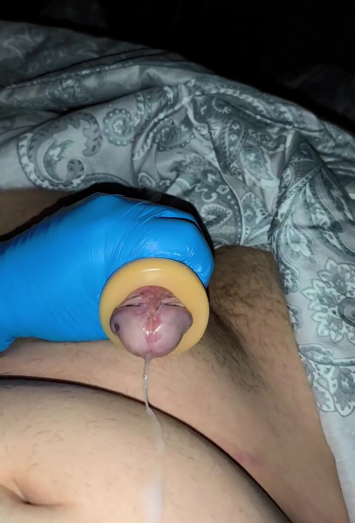 HotBigDick98: Cum Inside a Pocket Pussy