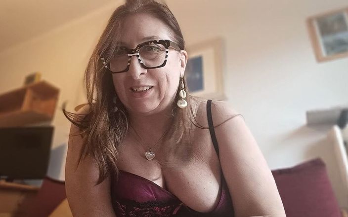 Veronica Rossi: Veronica Rossi oficial - ella te sorprende con sus deseos calientes...