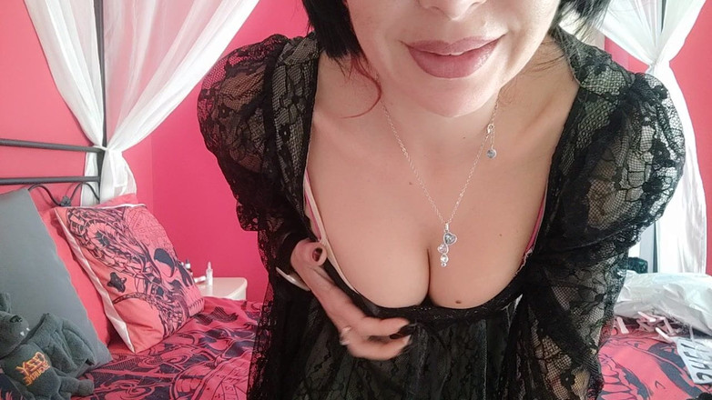 savannahamatoriale: 有完美屁股的法廷热辣熟女